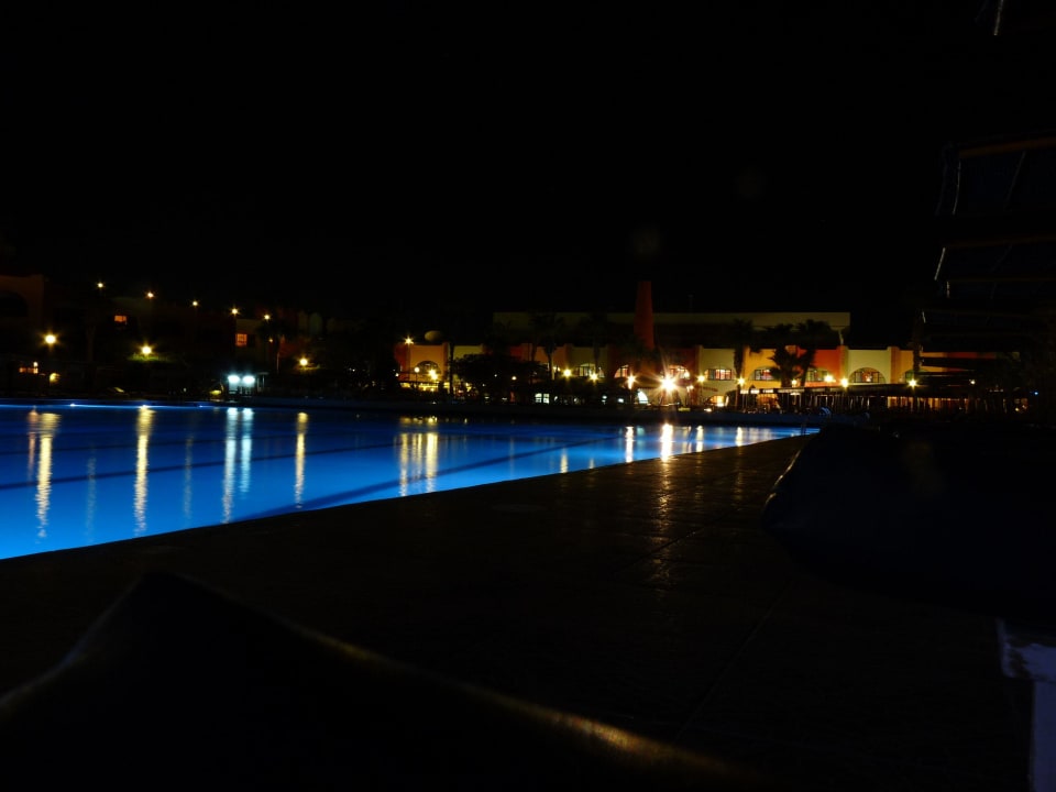 Abendstunden am Pool Arabia Azur Resort