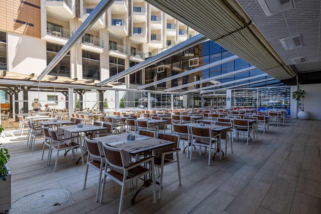 Gastro Ramada Resort Kusadasi & Golf