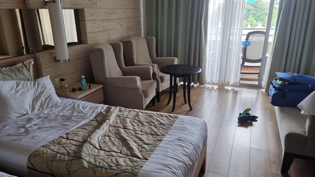 Zimmer Melas Resort Hotel