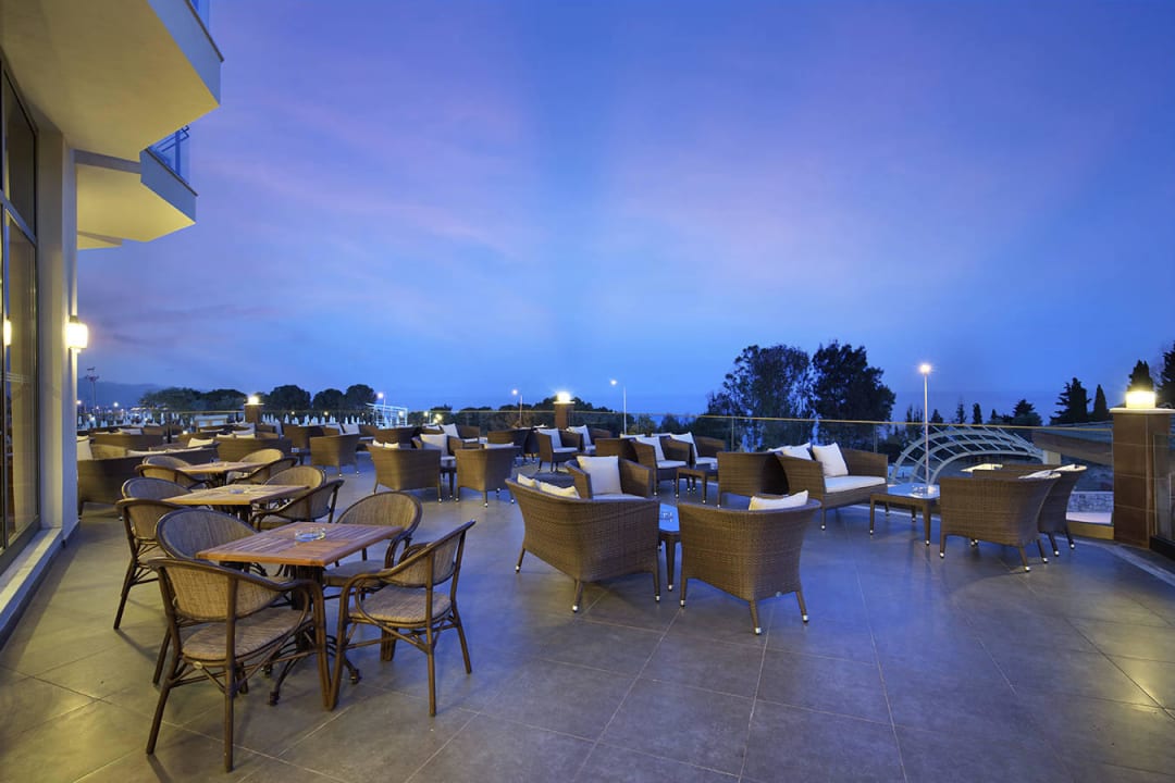 Royal Lobby Bar Ramada Resort Kusadasi & Golf