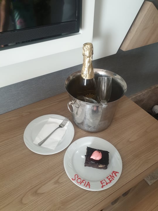 Gastro Saturn Palace Resort Hotel