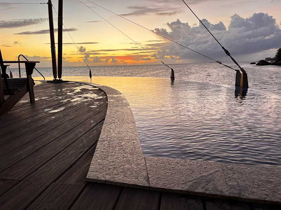 Pool The Coco de Mer Hotel & Black Parrot Suites