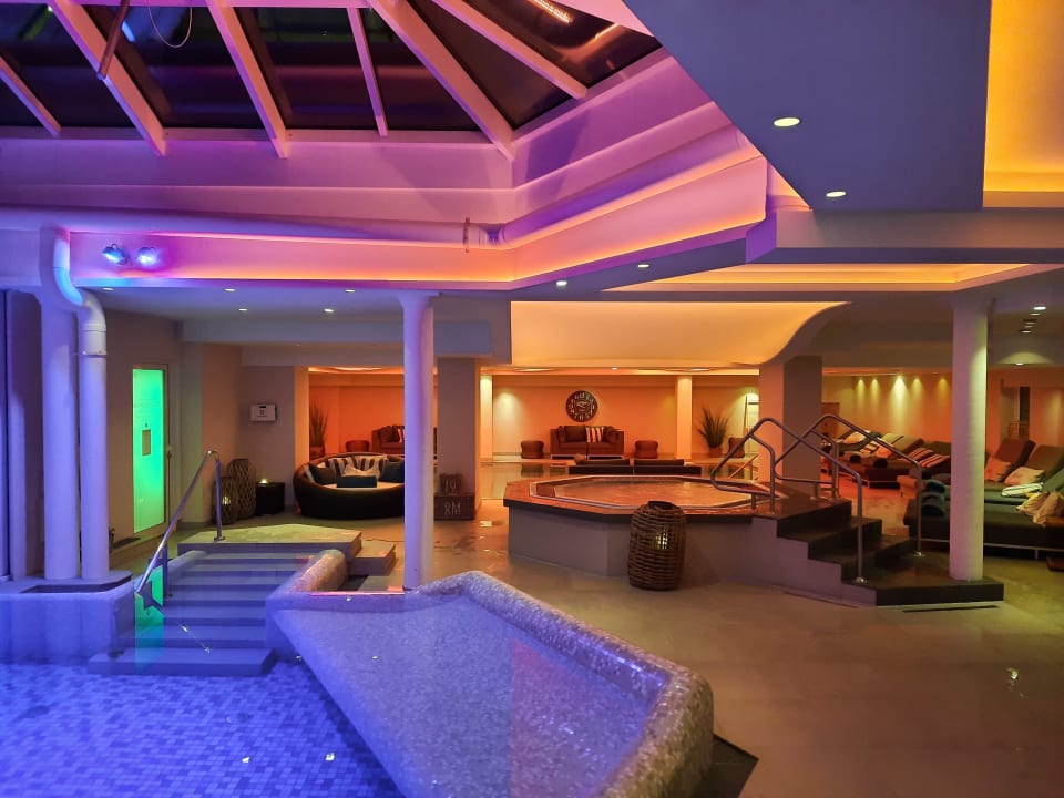 Pool Romantischer Winkel RoLigio® & Wellness Resort