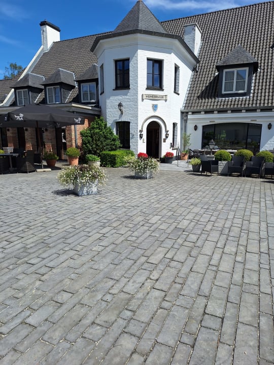 Außenansicht Hotel Restaurant Weinebrugge