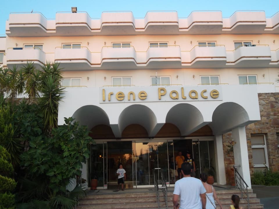 Eingangsbereich Irene Palace Beach Resort Club alltoura