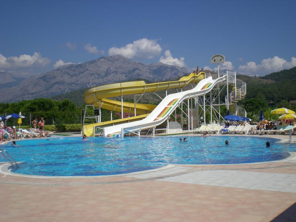 Basen z mini aquaparkiem Hotel Seker Resort