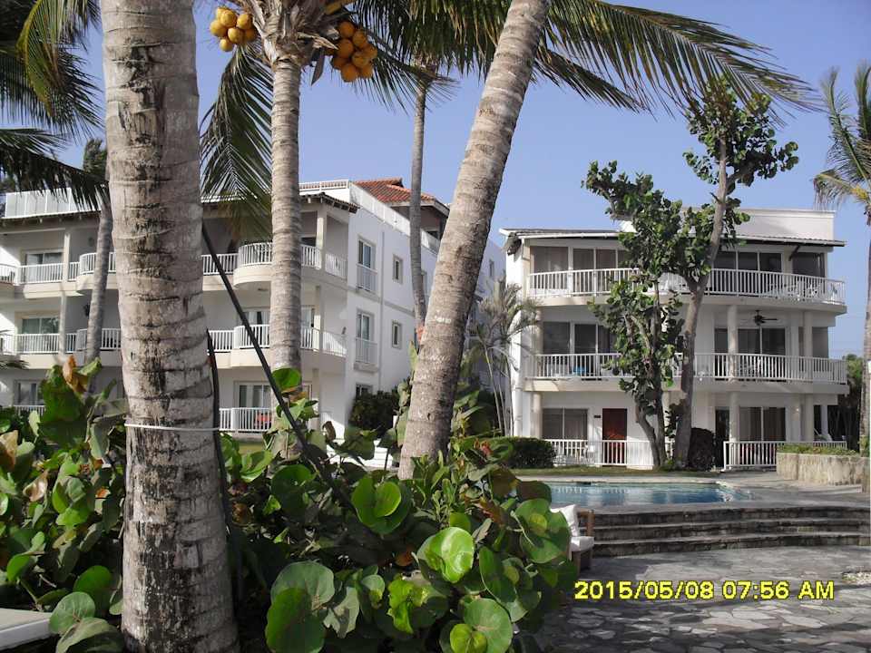 Blick auf die Gebäude mit den Appartements Hotel Kite Beach