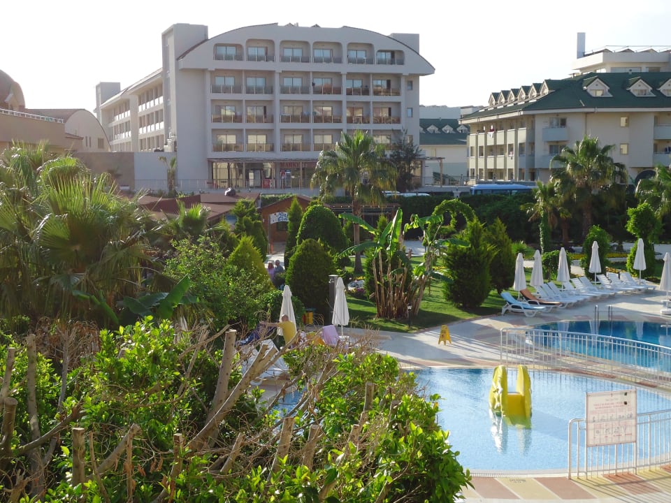 Poolanlage Grand Seker Hotel
