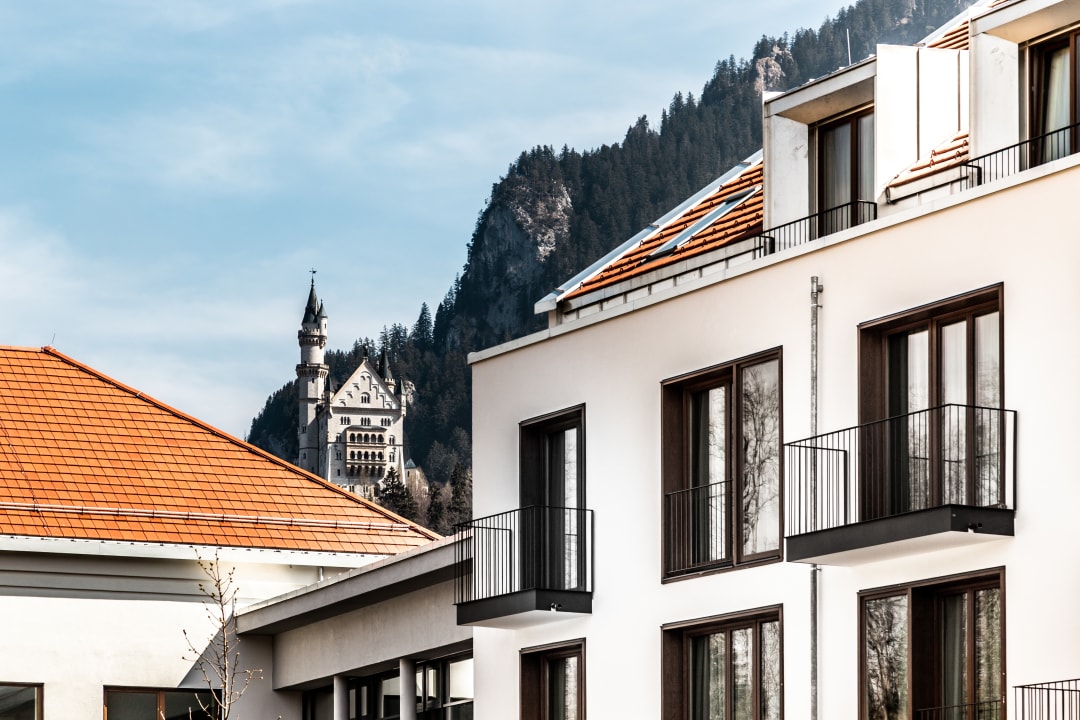 Außenansicht AMERON Neuschwanstein Alpsee Resort & Spa