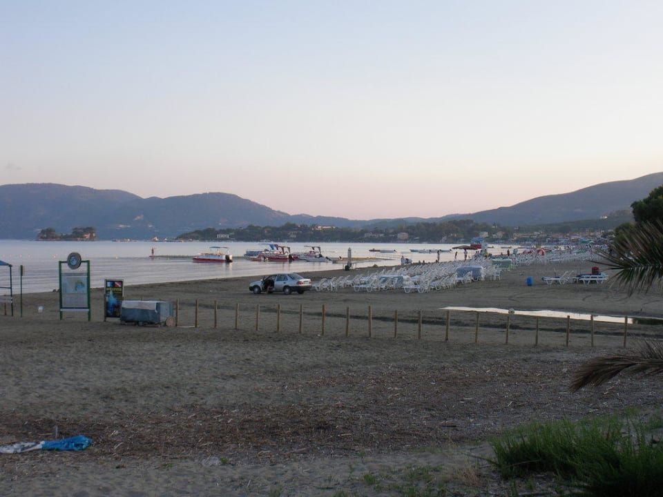 Strand Domes Aulūs Zante, Autograph Collection