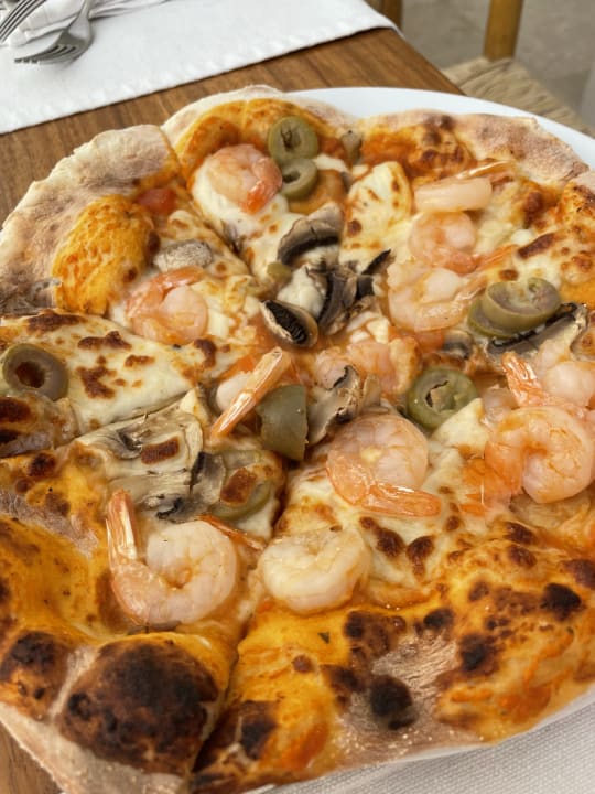 Gastro Serry Beach Resort