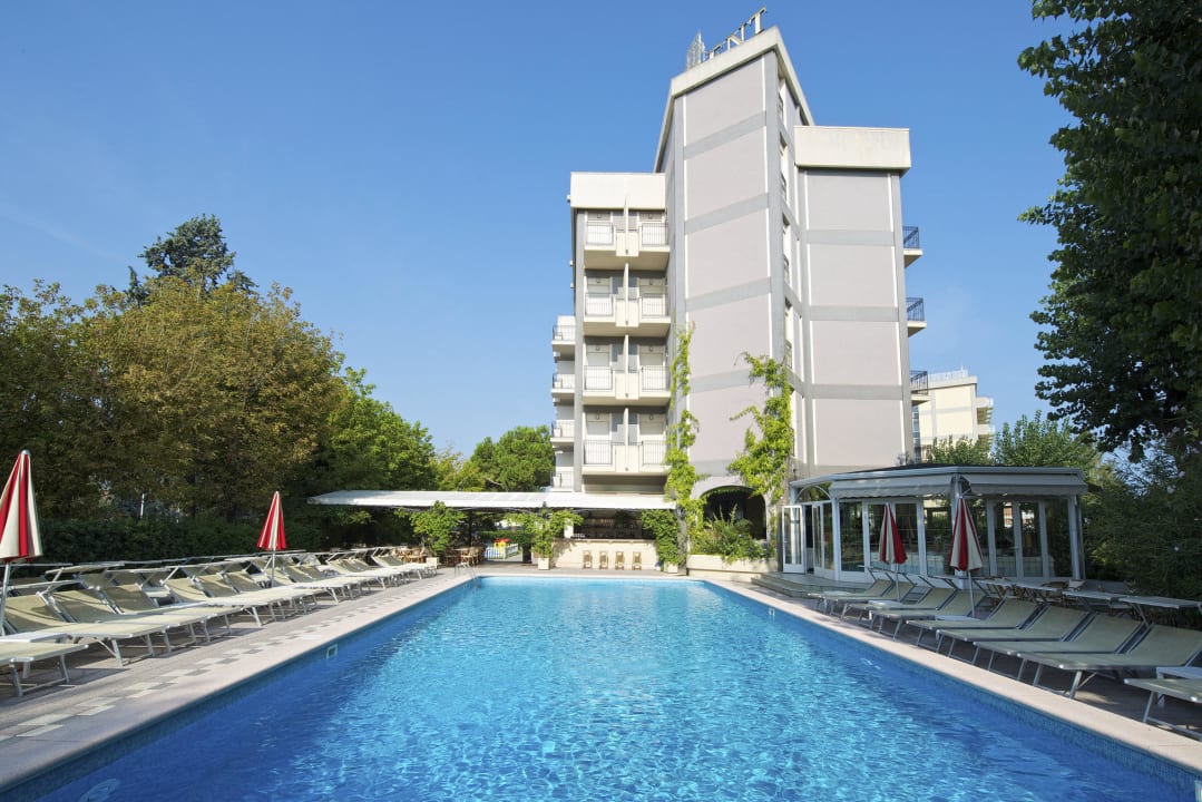 Piscina soleggiata Hotel President