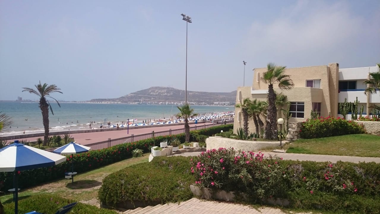 Zicht op de promenade Dunes D'or Ocean Club