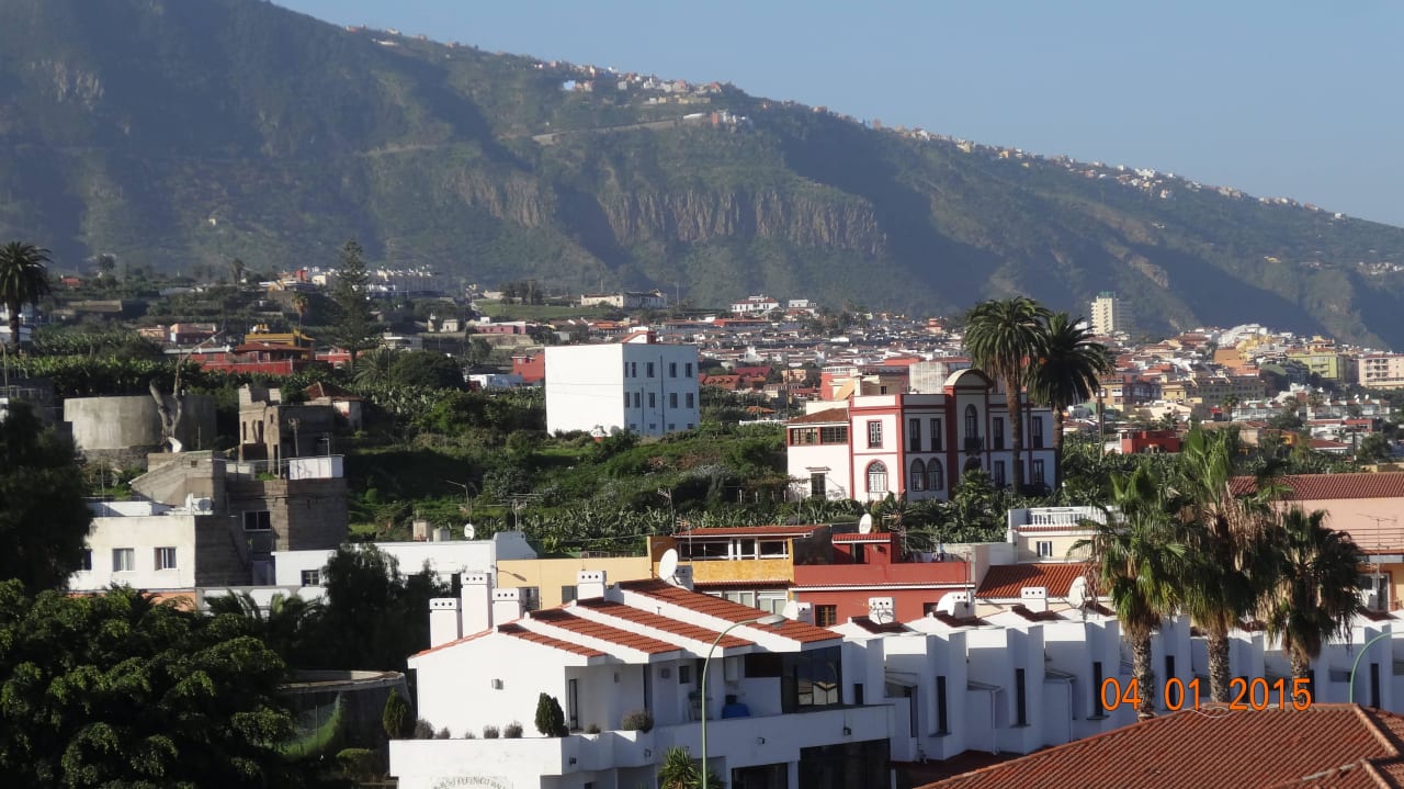 Blick ins Orotavatal Hotel Puerto Palace