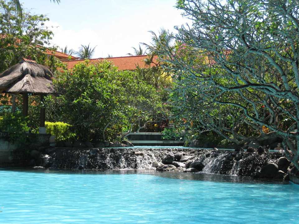 Pool The Laguna A Luxury Collection Resort & Spa