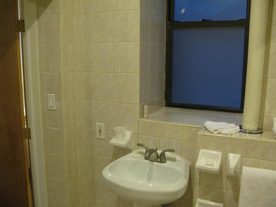 Zimmer 211 - Bad St. James Hotel