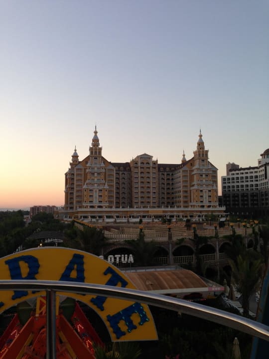 Outside building Royal Holiday Palace