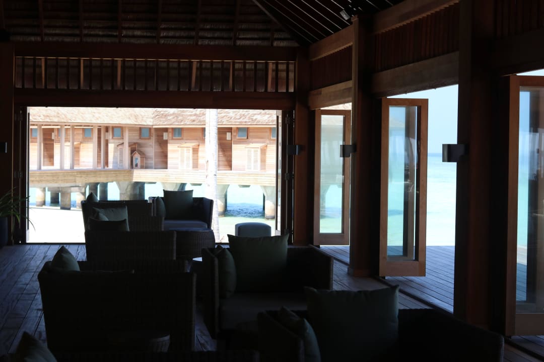 Bar Hurawalhi Island Resort Maldives