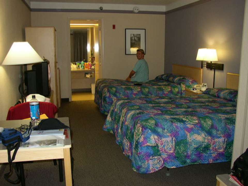 Zimmer 1 Clarion Suites Maingate Resort