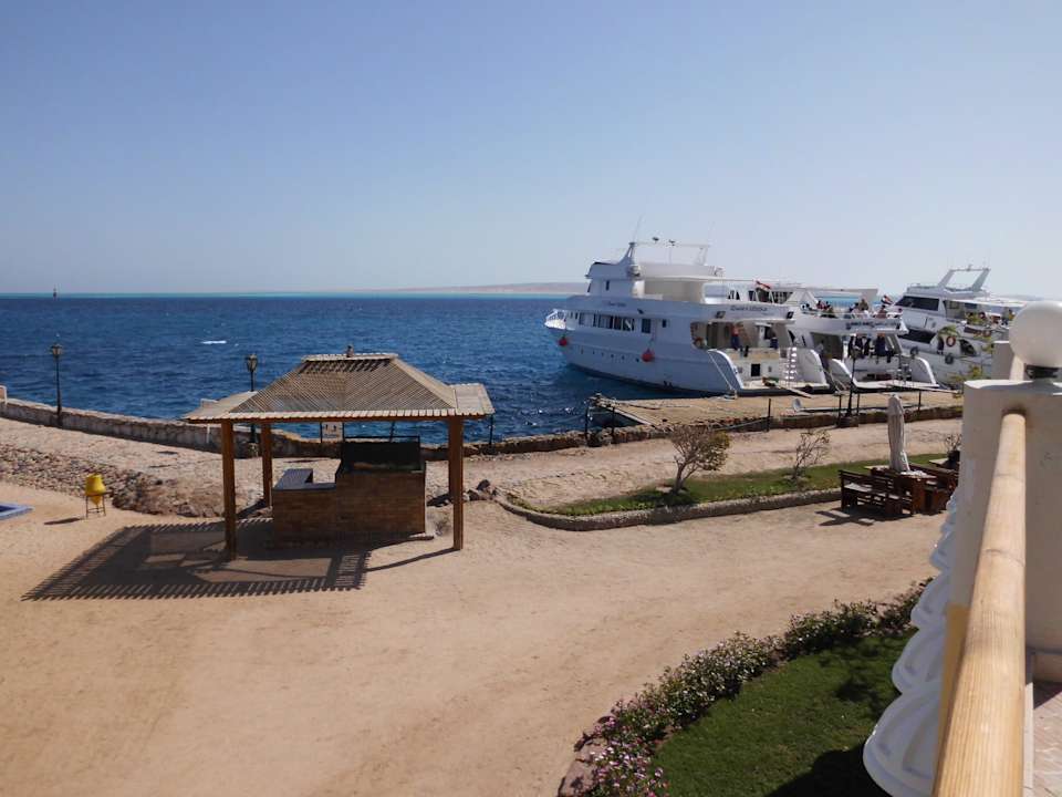 Blick von Poolanlage SUNRISE Holidays Resort (Adults Only)