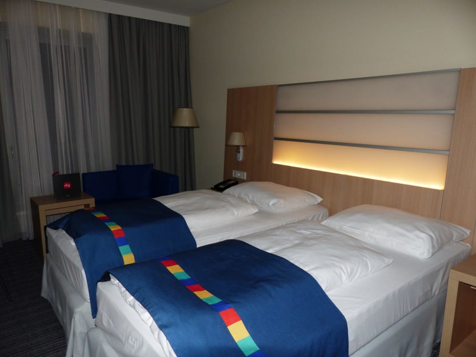 Sehr schönes Zimmer Park Inn by Radisson Frankfurt Airport