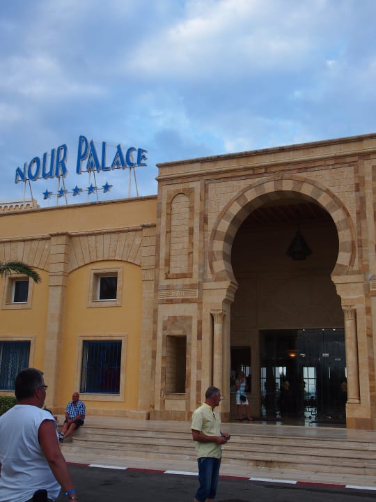 Eingang Nour Palace Resort & Thalasso