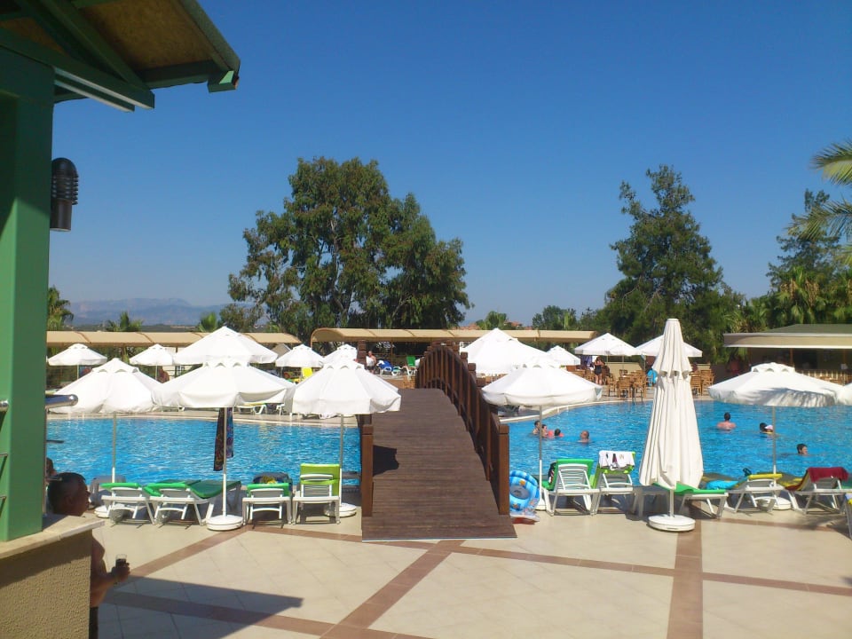 Der ruhige Pool, wo man am Abend gut sitzen kann. Club Sidelya Hotel
