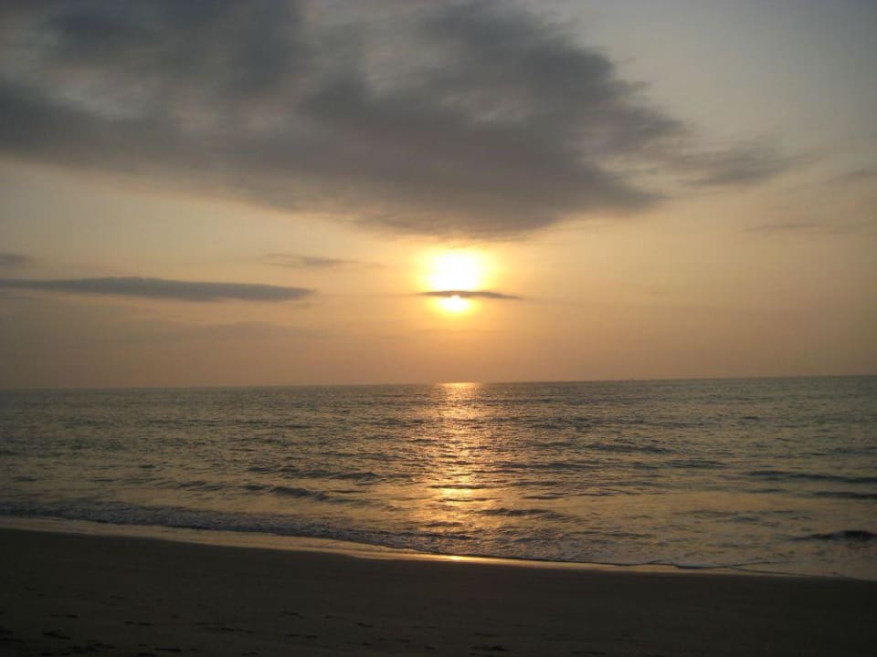 Sonnenuntergang am Strand Khaolak Orchid Beach Resort