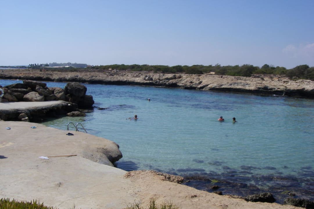 Badeschuhe empfohlen Adams Beach Hotel