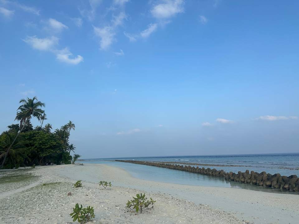 Strand Kuredu Island Resort & Spa