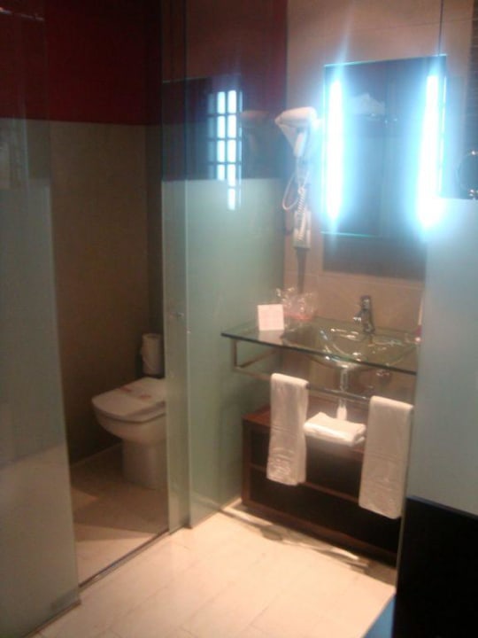 Bad Hotel & Spa Villa Olimpic@ Suites