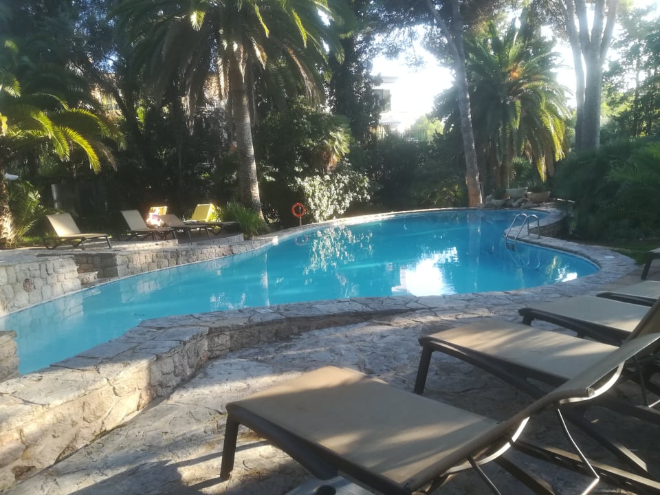Pool Lago Garden