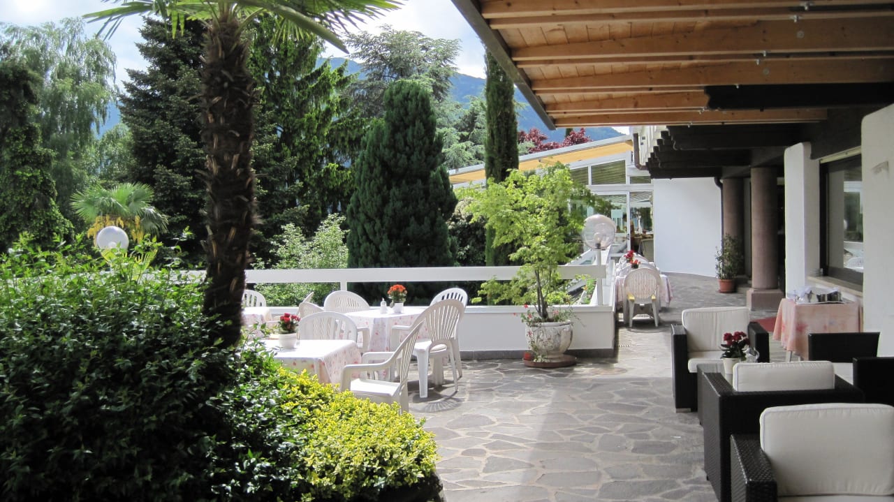 Gartenterrasse mit Lounge-Bereich Hotel Ruipacherhof