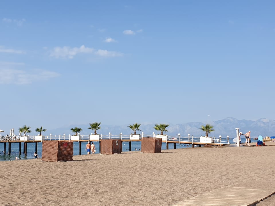 Strand Wyndham Garden Lara