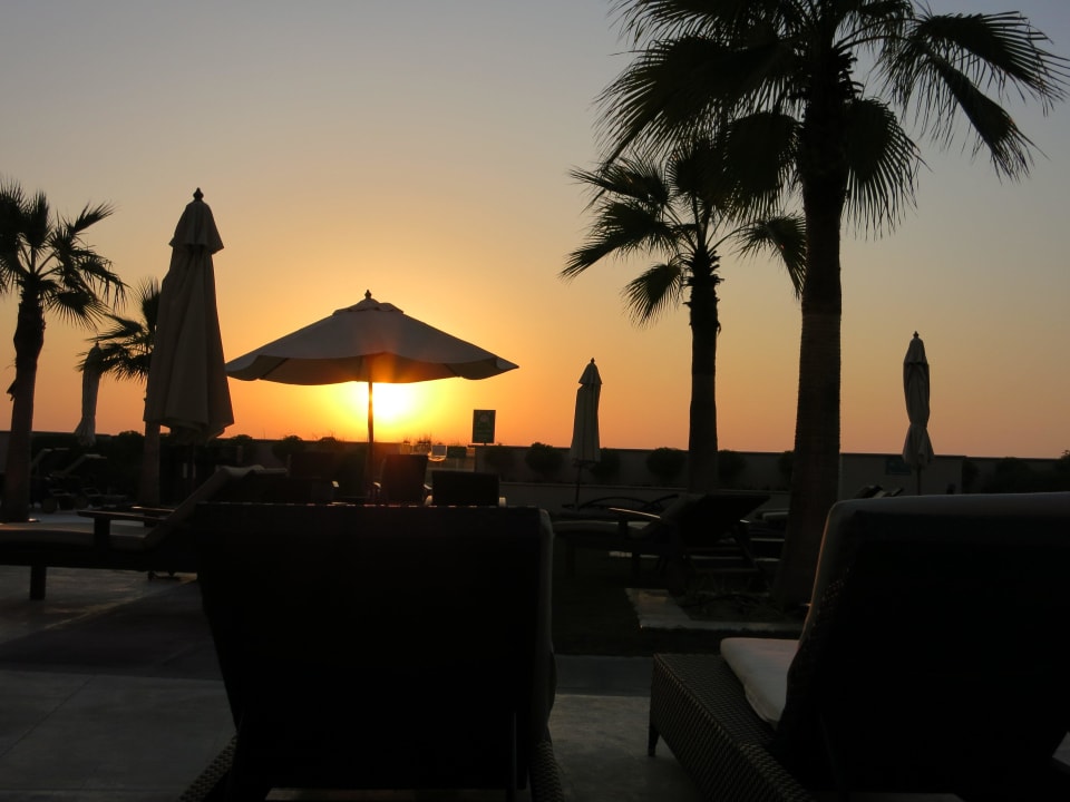 Ein schöner Tag geht zu Ende Crowne Plaza Hotel Yas Island