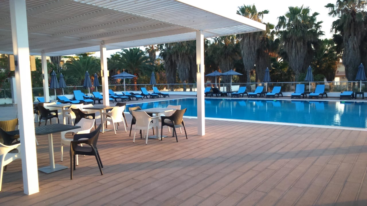 Pool Cosmopolitan Kos