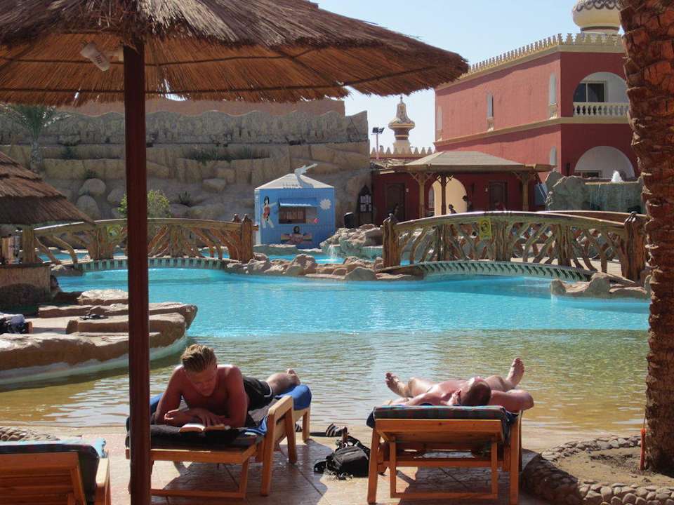 Einer der vielen Pools Pickalbatros Alf Leila Wa Leila Resort - Neverland Hurghada
