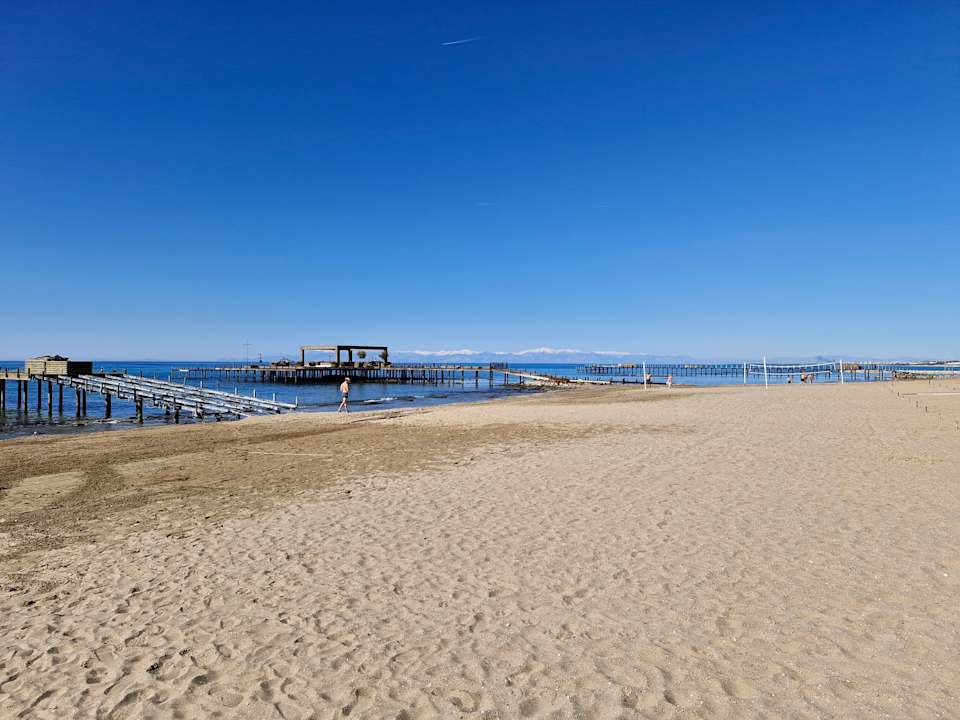 Strand Arum Barut Collection