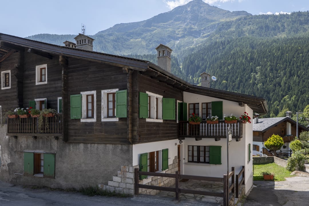 Außenansicht Incanto Walser Apartments Ronco