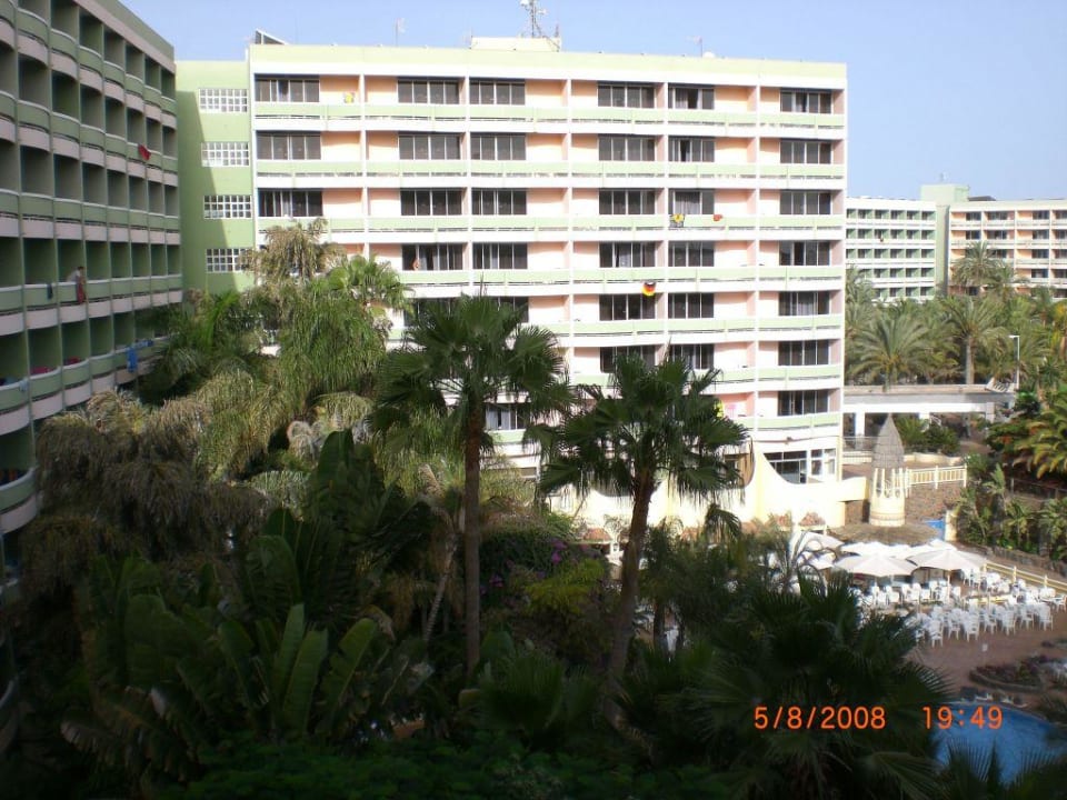 Blick vom 5. Stock am Action-Pool Abora Buenaventura by Lopesan Hotels