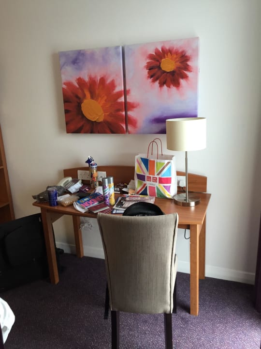 Doppel Zimmer tisch Hotel Premier Inn London Stratford