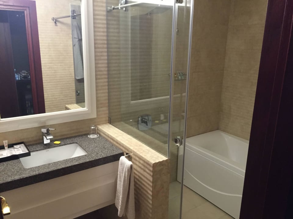 Bad Espinas Persian Gulf Hotel