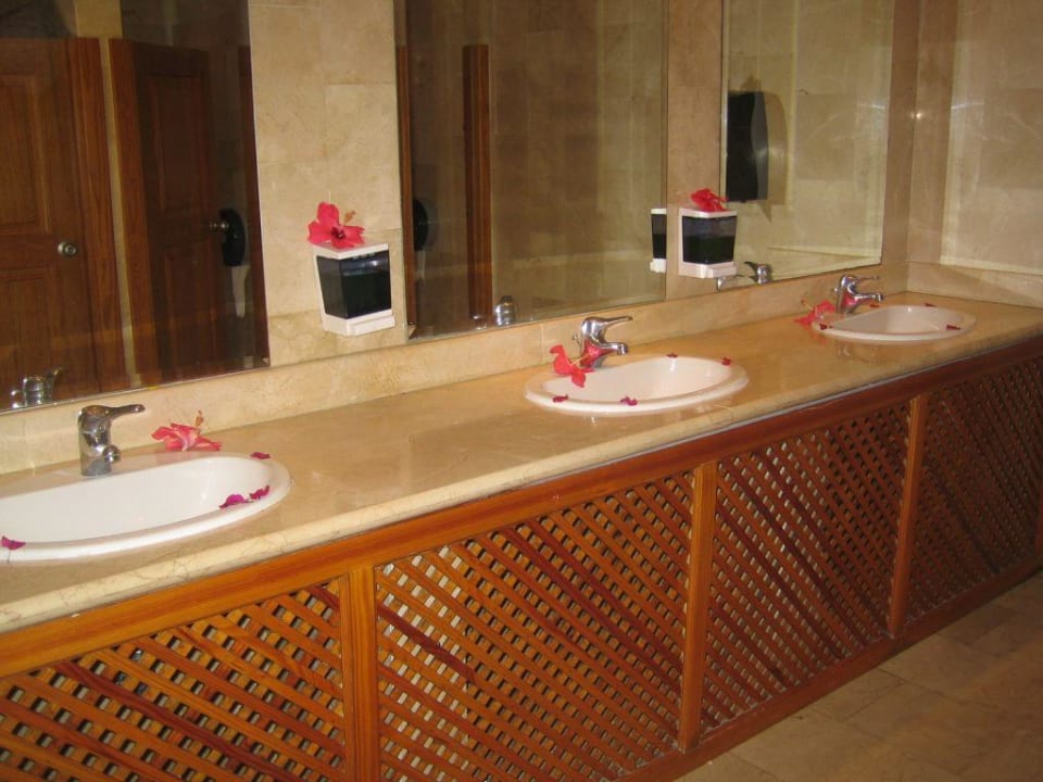 Toiletten beim La Uva Strandrestaurant Grand Palladium Punta Cana Resort & Spa