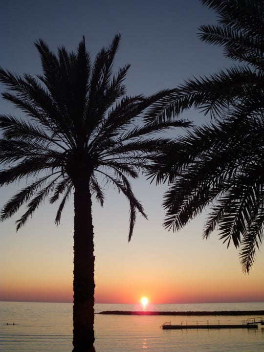 Sonnenuntergang vom Pool aus gesehen TUI BLUE Pioneer Beach