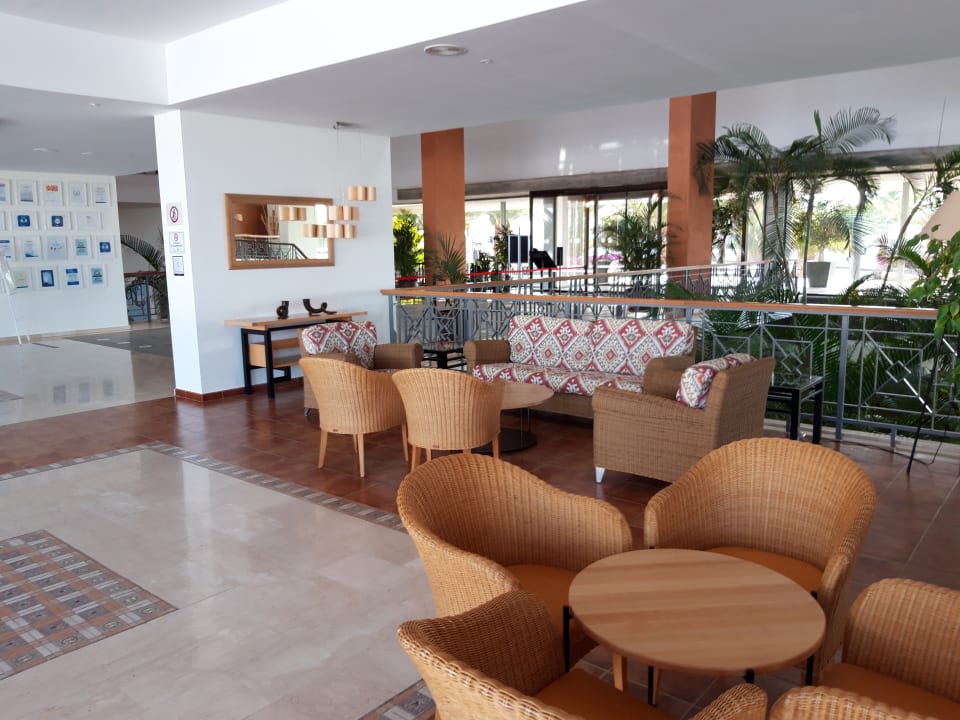 Lobby Hotel Costa Calero