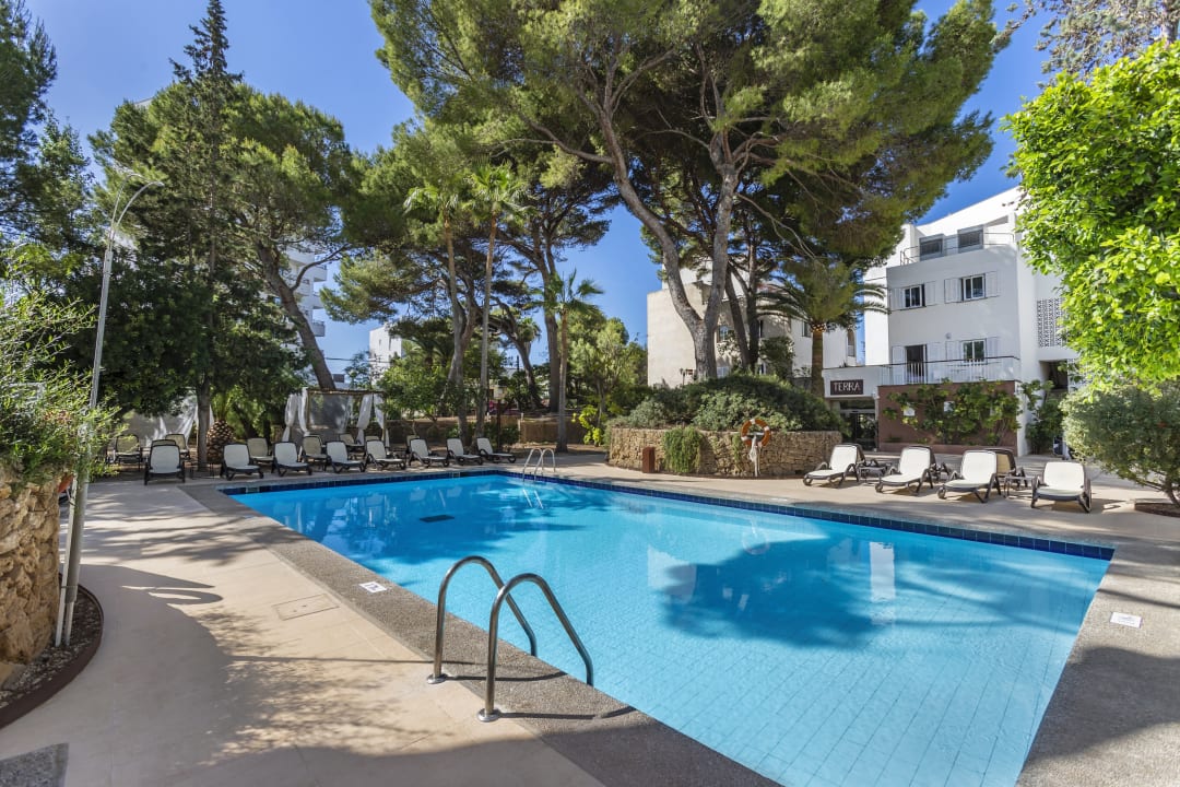 Pool Aparthotel Houm Plaza Son Rigo