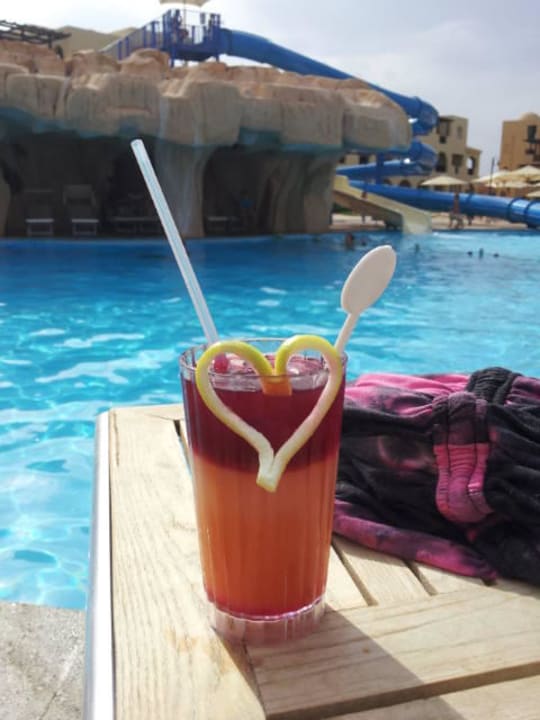 Pool-Bar...Cocktails mit "Liebe" Stella Garden Resort & Spa, Makadi Bay