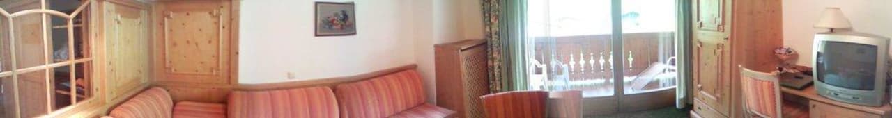 Wohnzimmer - Panoramabild Hotel Tauernhof