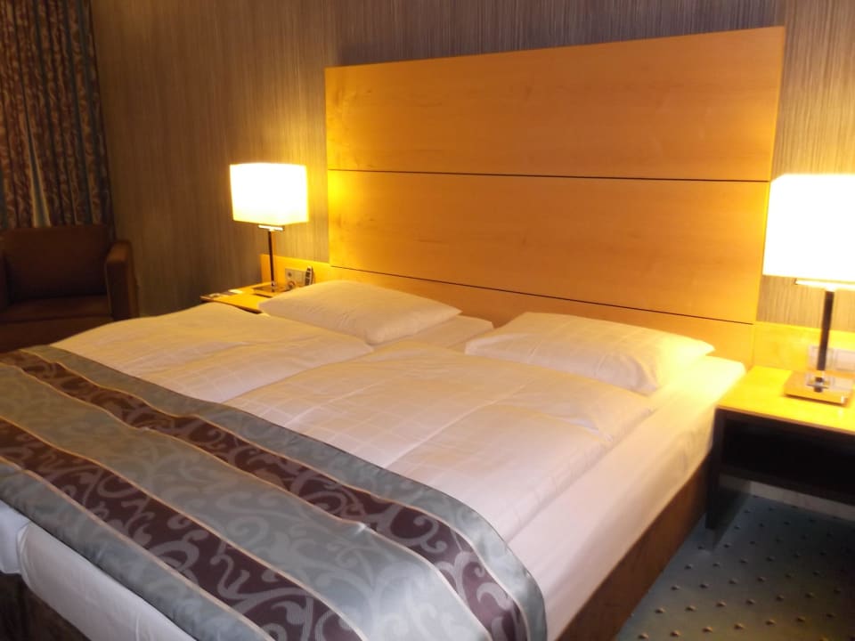 Doppelbett Maritim Hotel Düsseldorf