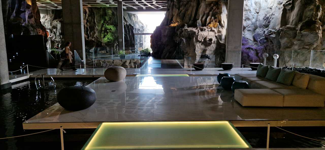 Lobby Royal Hideaway Corales Suites